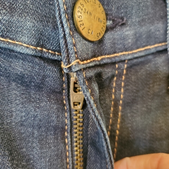 Current/Elliott The Stiletto Typhoon Destroy jeans from Revolve - Picture 8 of 15